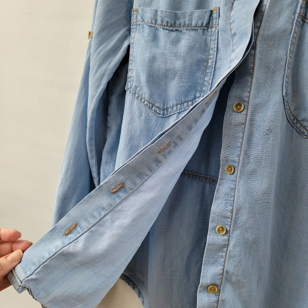 Bella Dahl Chambray Blouse Size Medium Blue Split Back Roll Tab Sleeves Coastal - Picture 8 of 16